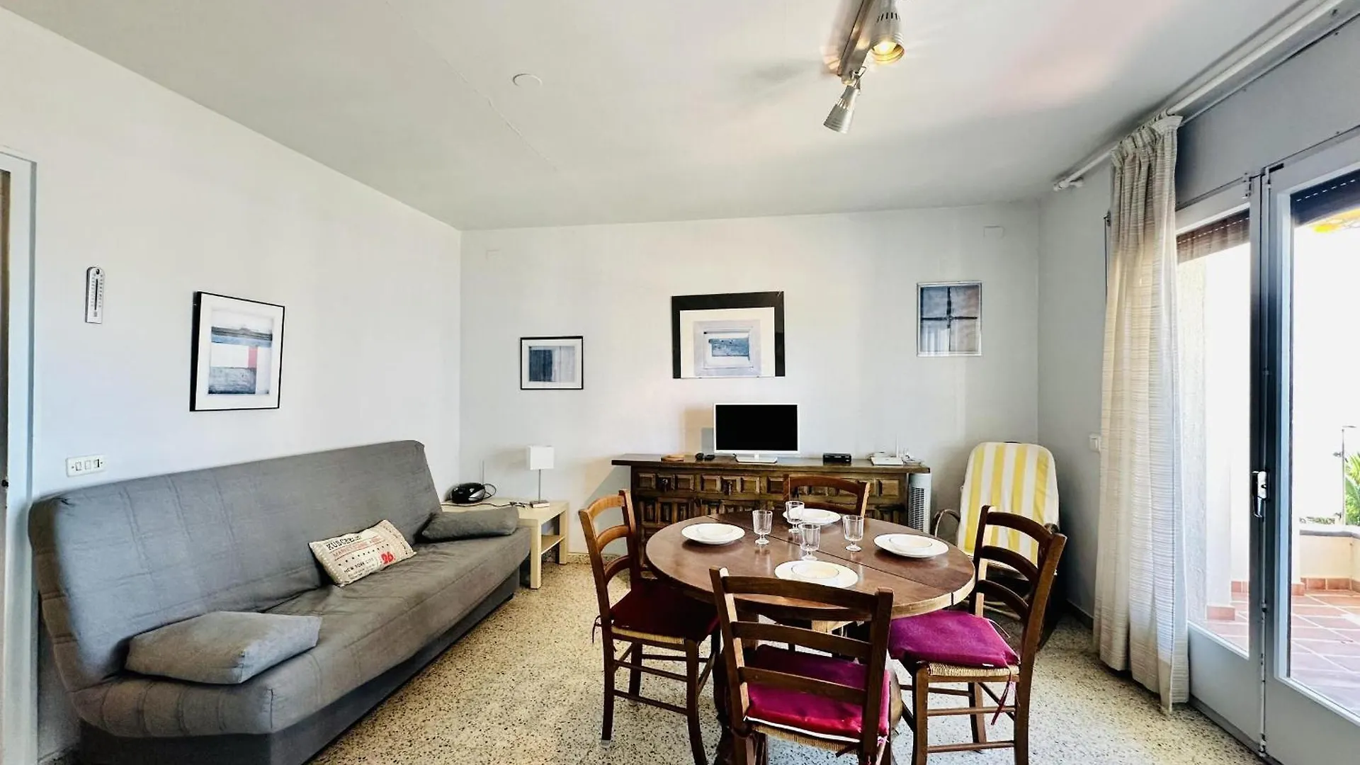 2112 Hort De Mar A 306, Vista Inmejorable, En 1ª Linea De Mar Y Frente A La Playa Mas Espaciosa De Roses. Edificio Tranquilo. Parking. - Es-258-37 شقة
